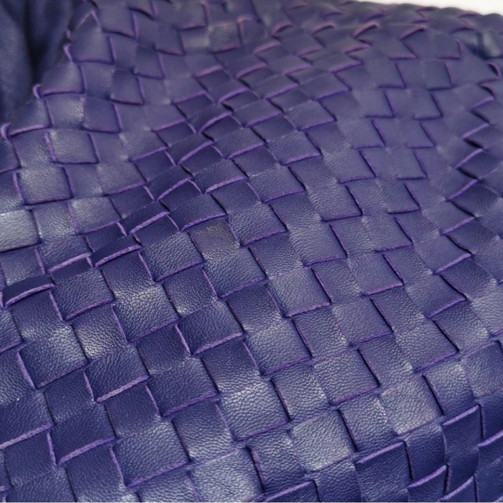 Bottega Veneta Intrecciato Woven Leather Shoulder Bag in Purple - Picture 16 of 16
